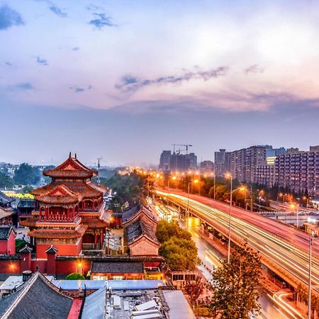 Happy Dragon Alley Hotel-In The City Center With Big Window&Free Coffe Laundry Fluent English Speaking,Tourist Attractions Ticket Service&Food Recommendation,Near Tian Anmen Forbiddencity,Near Lama Temple,Easy To Walk To Nanluoalley&Shichahai Beijing Exterior photo