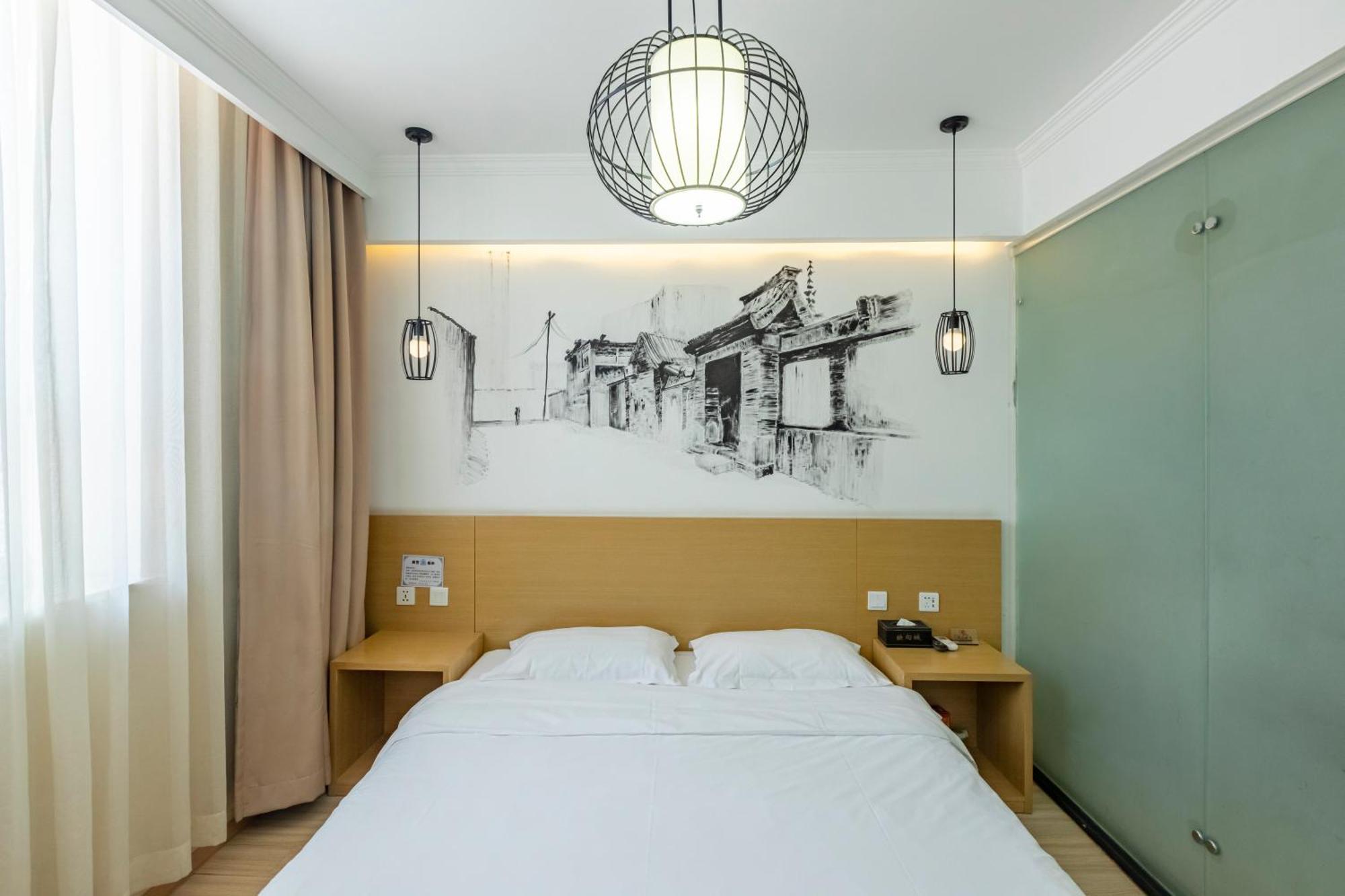 Happy Dragon Alley Hotel-In The City Center With Big Window&Free Coffe Laundry Fluent English Speaking,Tourist Attractions Ticket Service&Food Recommendation,Near Tian Anmen Forbiddencity,Near Lama Temple,Easy To Walk To Nanluoalley&Shichahai Beijing Exterior photo