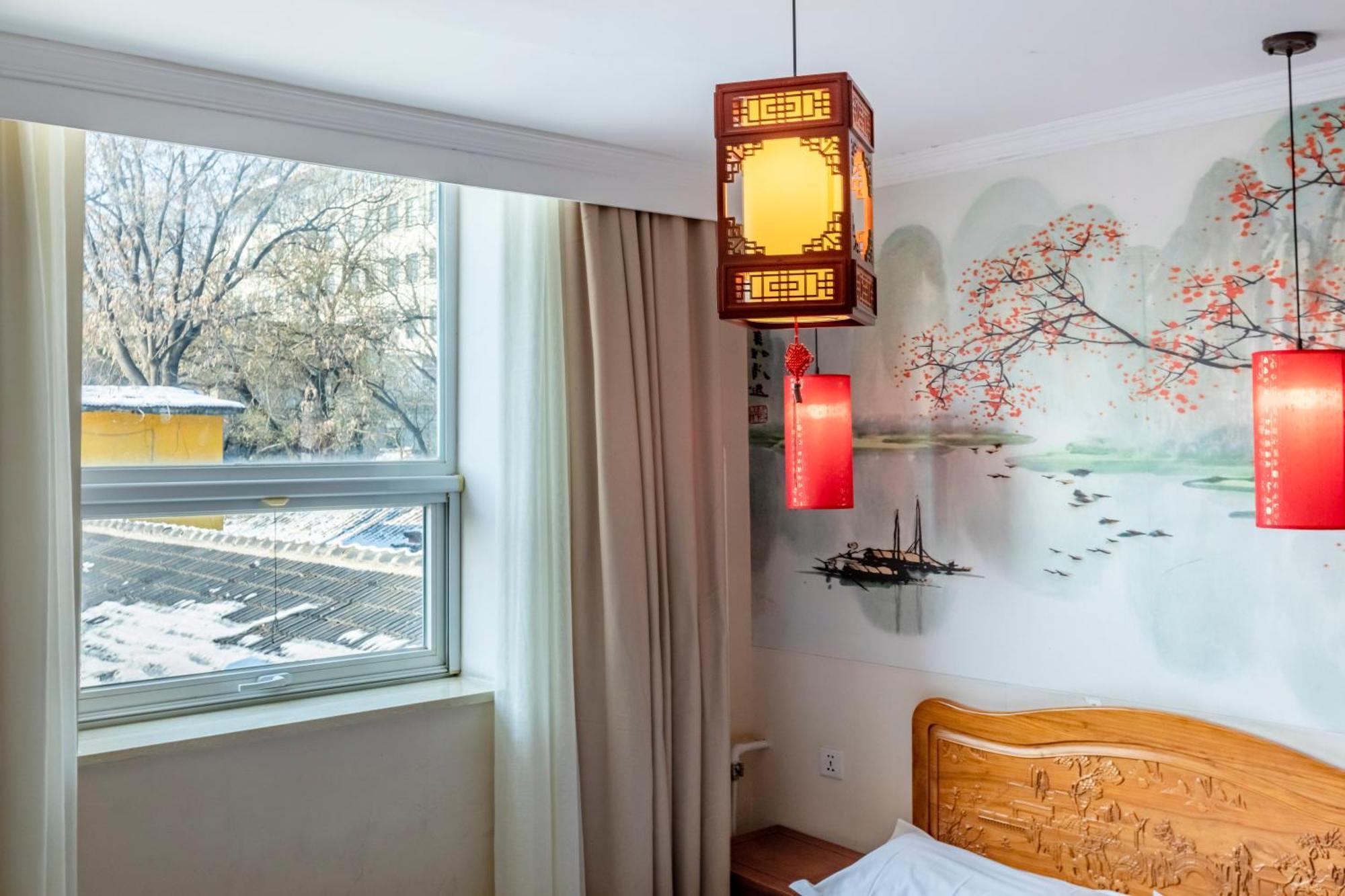 Happy Dragon Alley Hotel-In The City Center With Big Window&Free Coffe Laundry Fluent English Speaking,Tourist Attractions Ticket Service&Food Recommendation,Near Tian Anmen Forbiddencity,Near Lama Temple,Easy To Walk To Nanluoalley&Shichahai Beijing Exterior photo