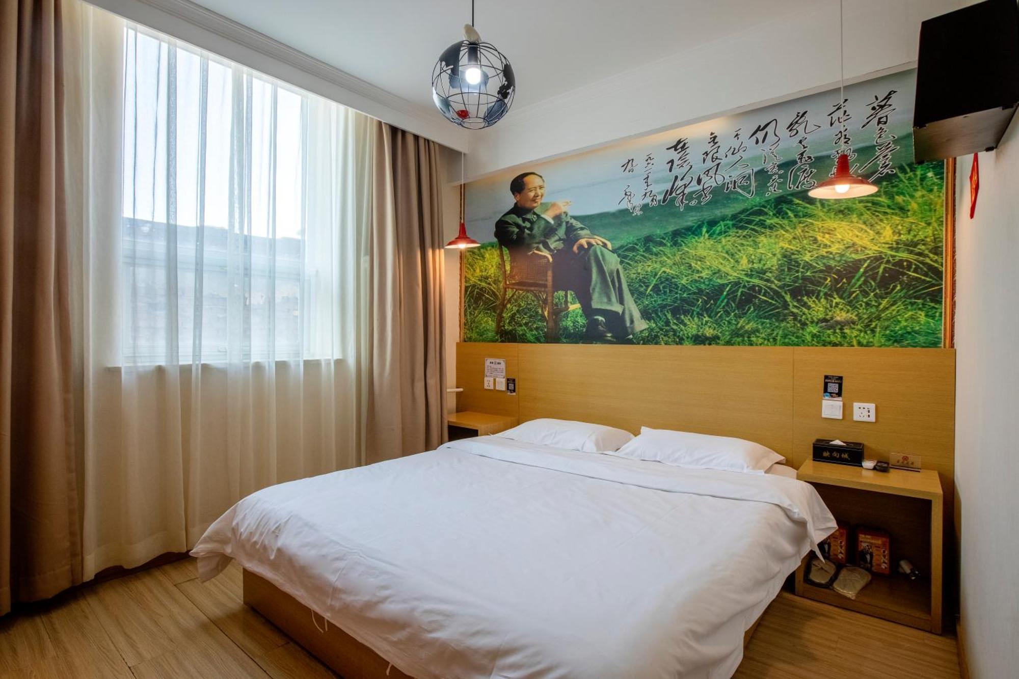Happy Dragon Alley Hotel-In The City Center With Big Window&Free Coffe Laundry Fluent English Speaking,Tourist Attractions Ticket Service&Food Recommendation,Near Tian Anmen Forbiddencity,Near Lama Temple,Easy To Walk To Nanluoalley&Shichahai Beijing Exterior photo