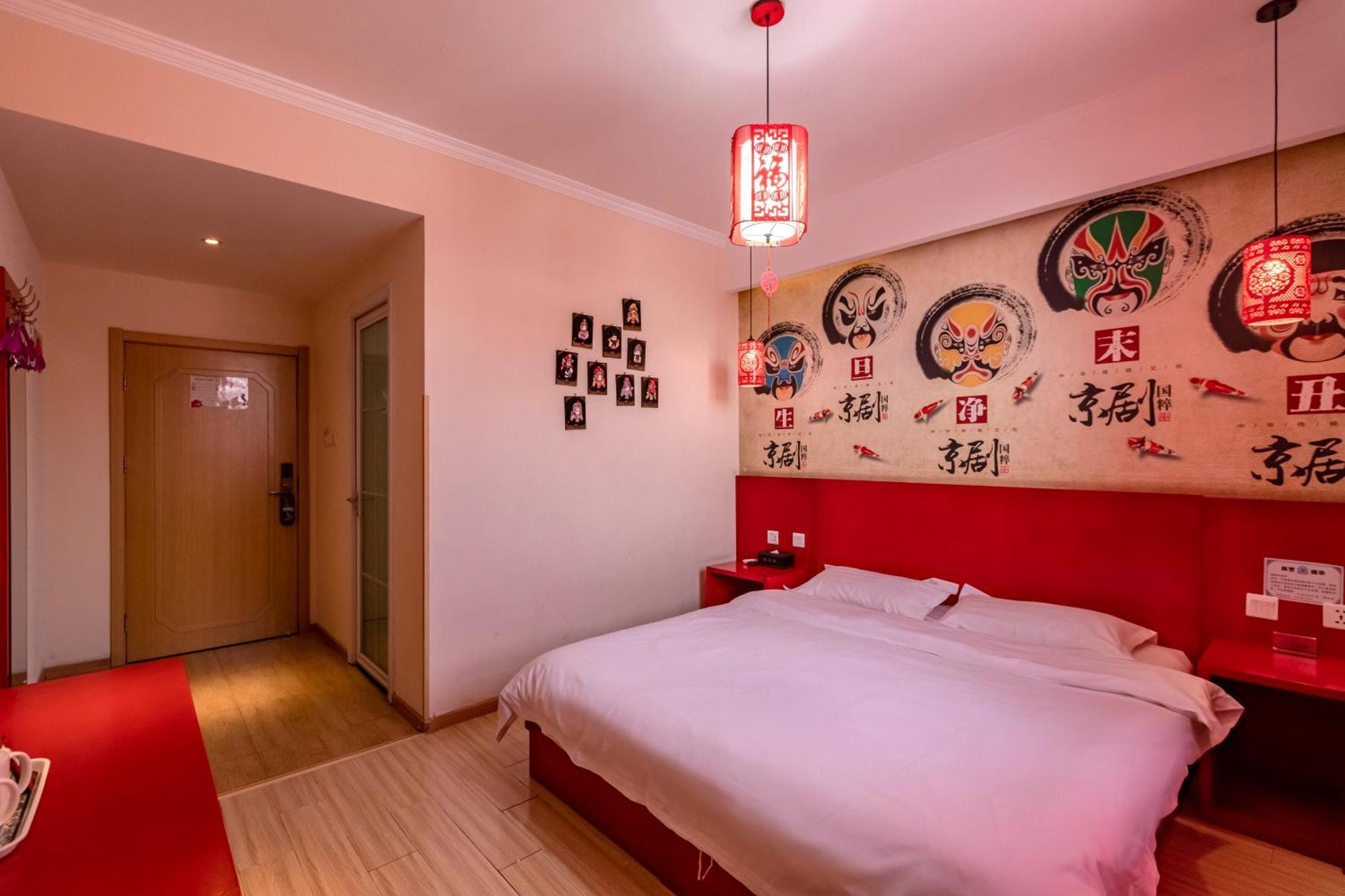 Happy Dragon Alley Hotel-In The City Center With Big Window&Free Coffe Laundry Fluent English Speaking,Tourist Attractions Ticket Service&Food Recommendation,Near Tian Anmen Forbiddencity,Near Lama Temple,Easy To Walk To Nanluoalley&Shichahai Beijing Exterior photo