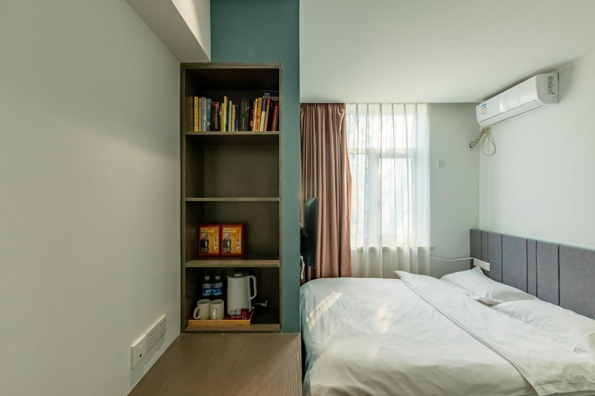 Happy Dragon Alley Hotel-In The City Center With Big Window&Free Coffe Laundry Fluent English Speaking,Tourist Attractions Ticket Service&Food Recommendation,Near Tian Anmen Forbiddencity,Near Lama Temple,Easy To Walk To Nanluoalley&Shichahai Beijing Exterior photo