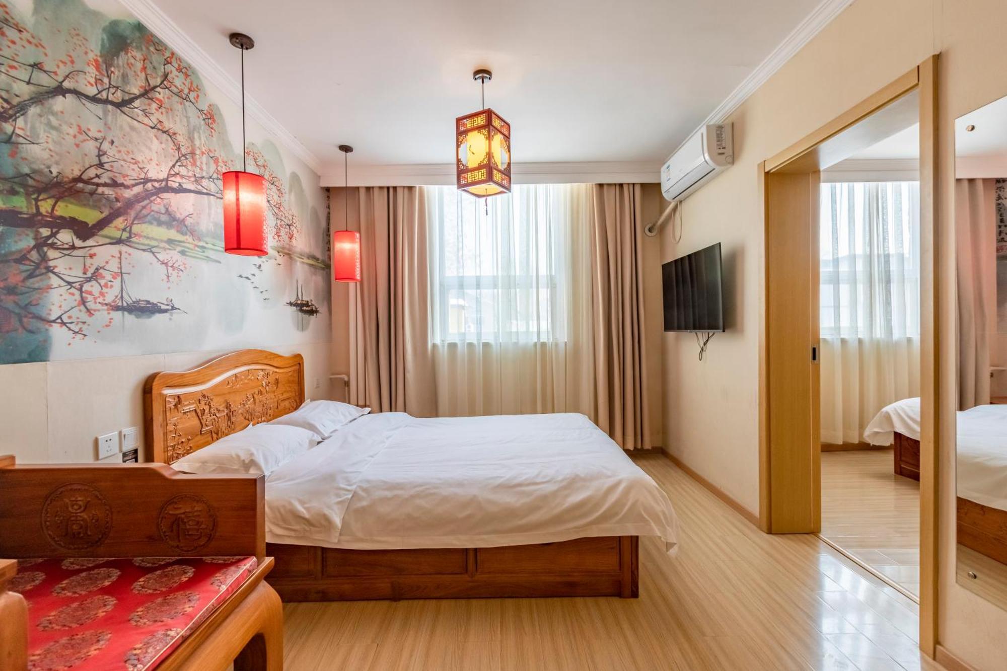 Happy Dragon Alley Hotel-In The City Center With Big Window&Free Coffe Laundry Fluent English Speaking,Tourist Attractions Ticket Service&Food Recommendation,Near Tian Anmen Forbiddencity,Near Lama Temple,Easy To Walk To Nanluoalley&Shichahai Beijing Exterior photo