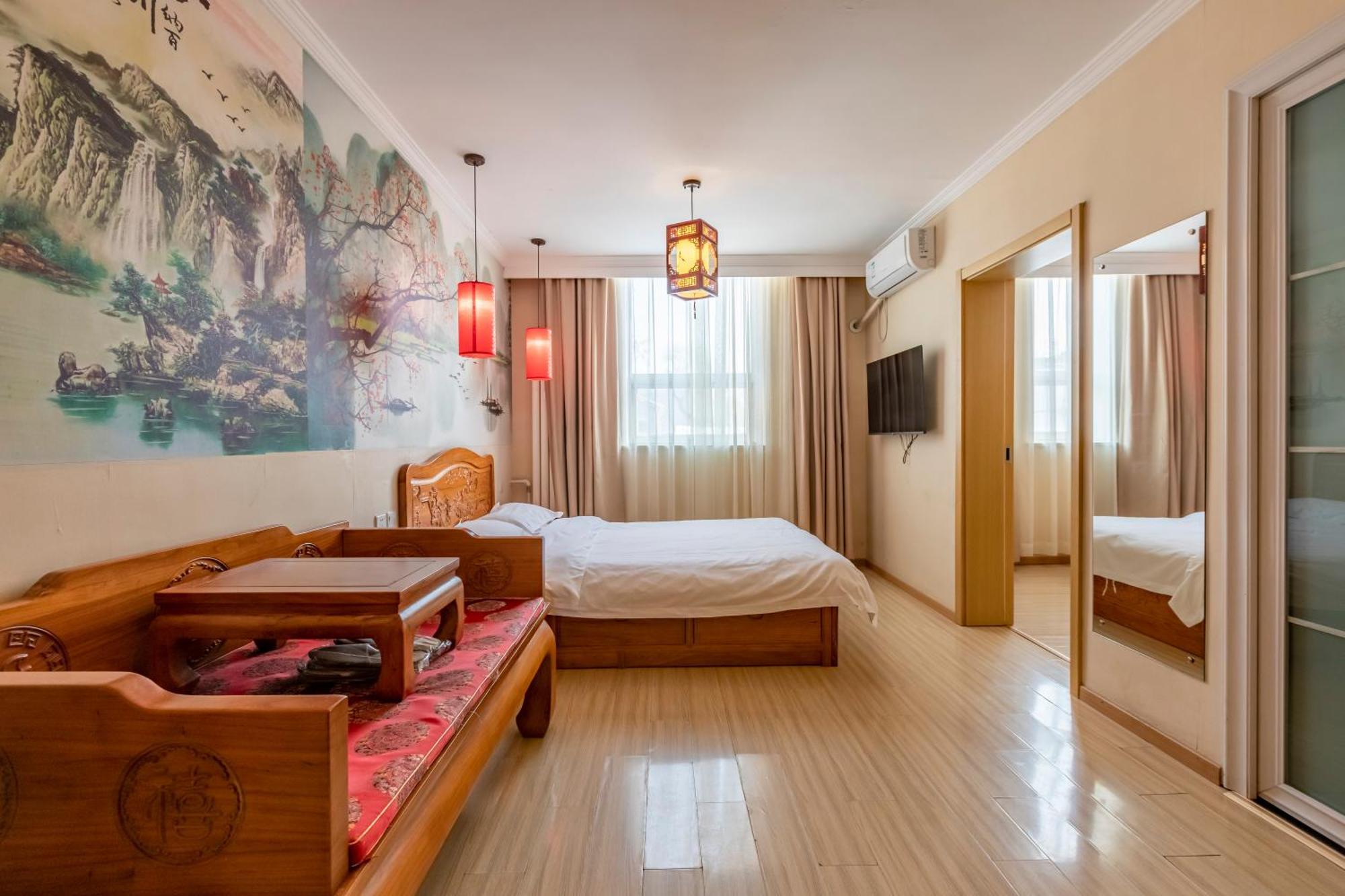 Happy Dragon Alley Hotel-In The City Center With Big Window&Free Coffe Laundry Fluent English Speaking,Tourist Attractions Ticket Service&Food Recommendation,Near Tian Anmen Forbiddencity,Near Lama Temple,Easy To Walk To Nanluoalley&Shichahai Beijing Exterior photo